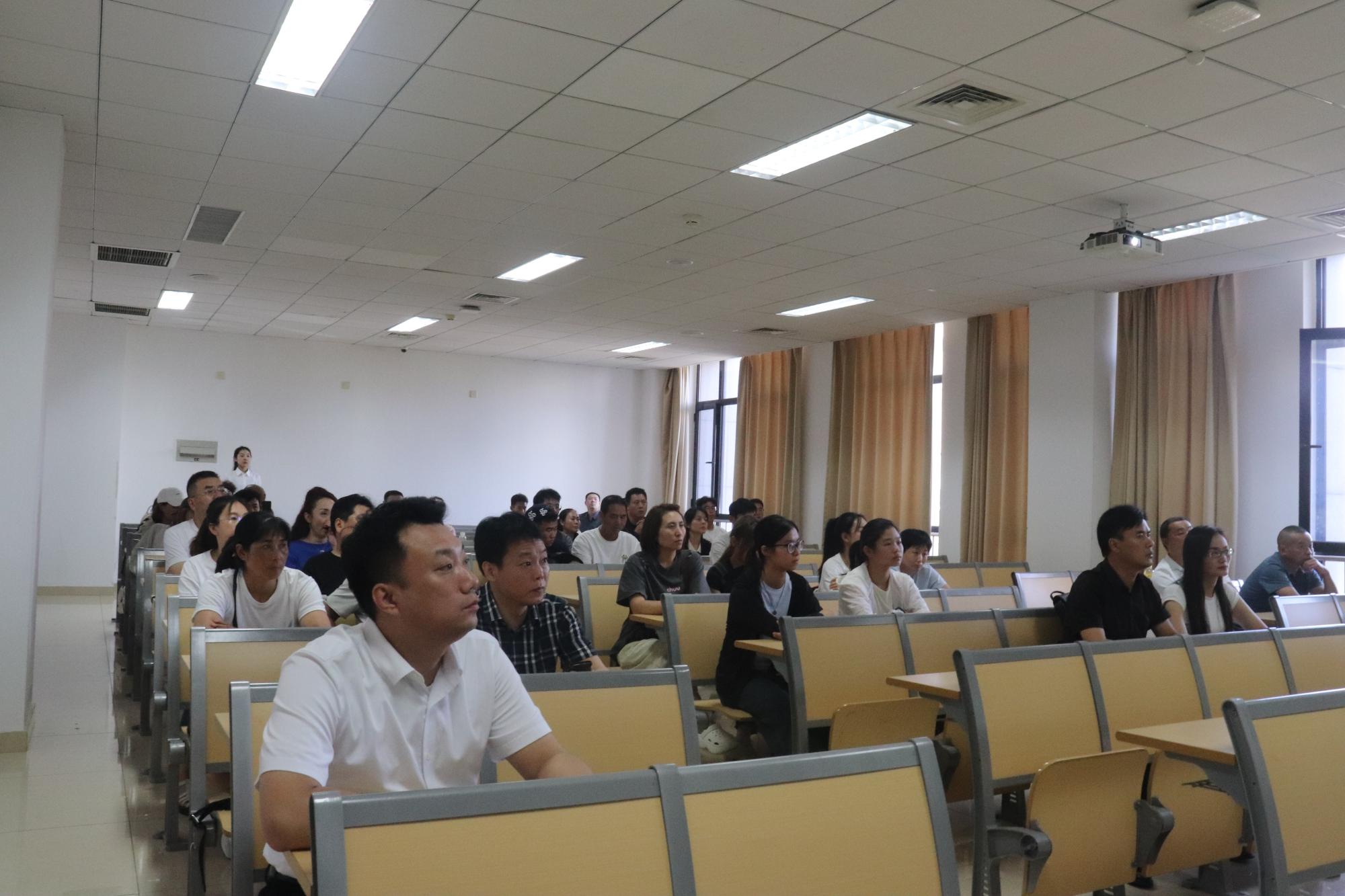 书记课程与实践活动