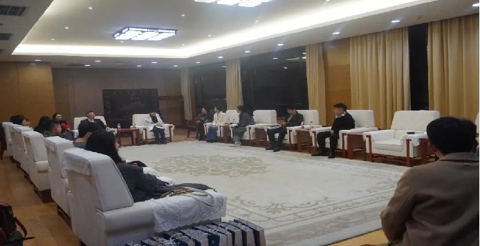 以及校方的全力支持与配合