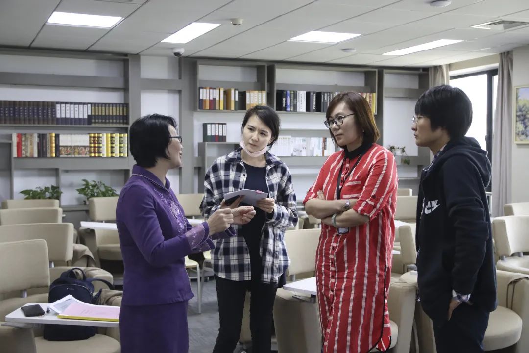 何元元三位教师作为专家指导新人注册送